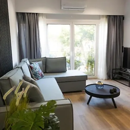 Azalea Suite - 5 Min Drive To Piraeus Port Exterior photo