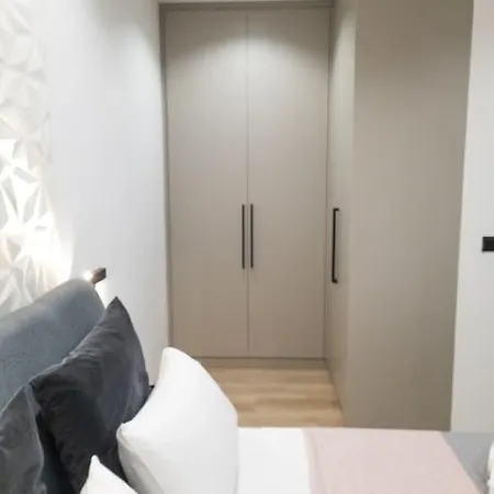 Azalea Suite - 5 Min Drive To Piraeus Port Exterior photo