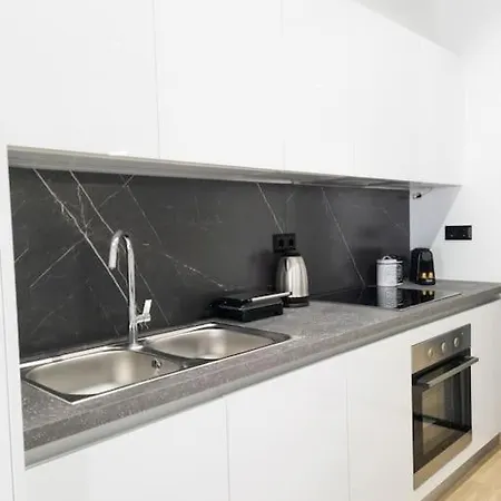 Azalea Suite - 5 Min Drive To Piraeus Port Exterior photo