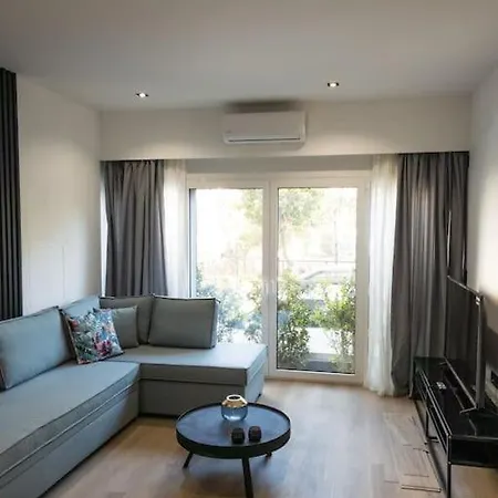 Azalea Suite - 5 Min Drive To Piraeus Port Exterior photo