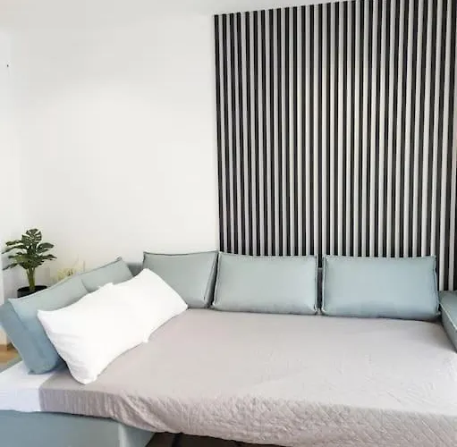 Azalea Suite - 5 Min Drive To Piraeus Port