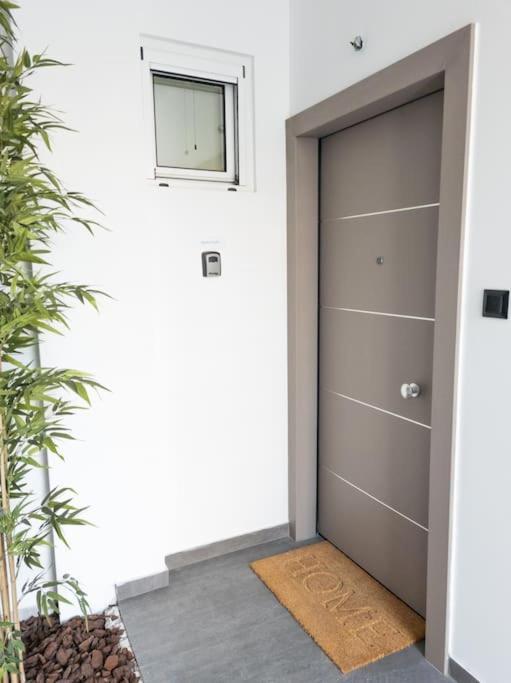 Azalea - 5 Min Drive To Port Apartment *