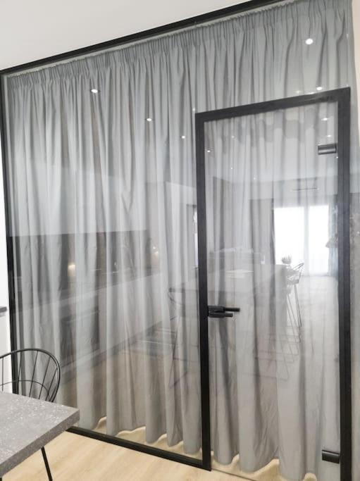Appartement Azalea - 5 Min Drive To Port Piraeus